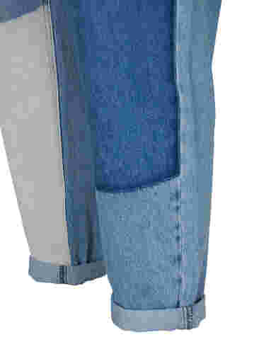 Mille mom fit jeans med color-block , Blue Denim Comb, Packshot image number 3