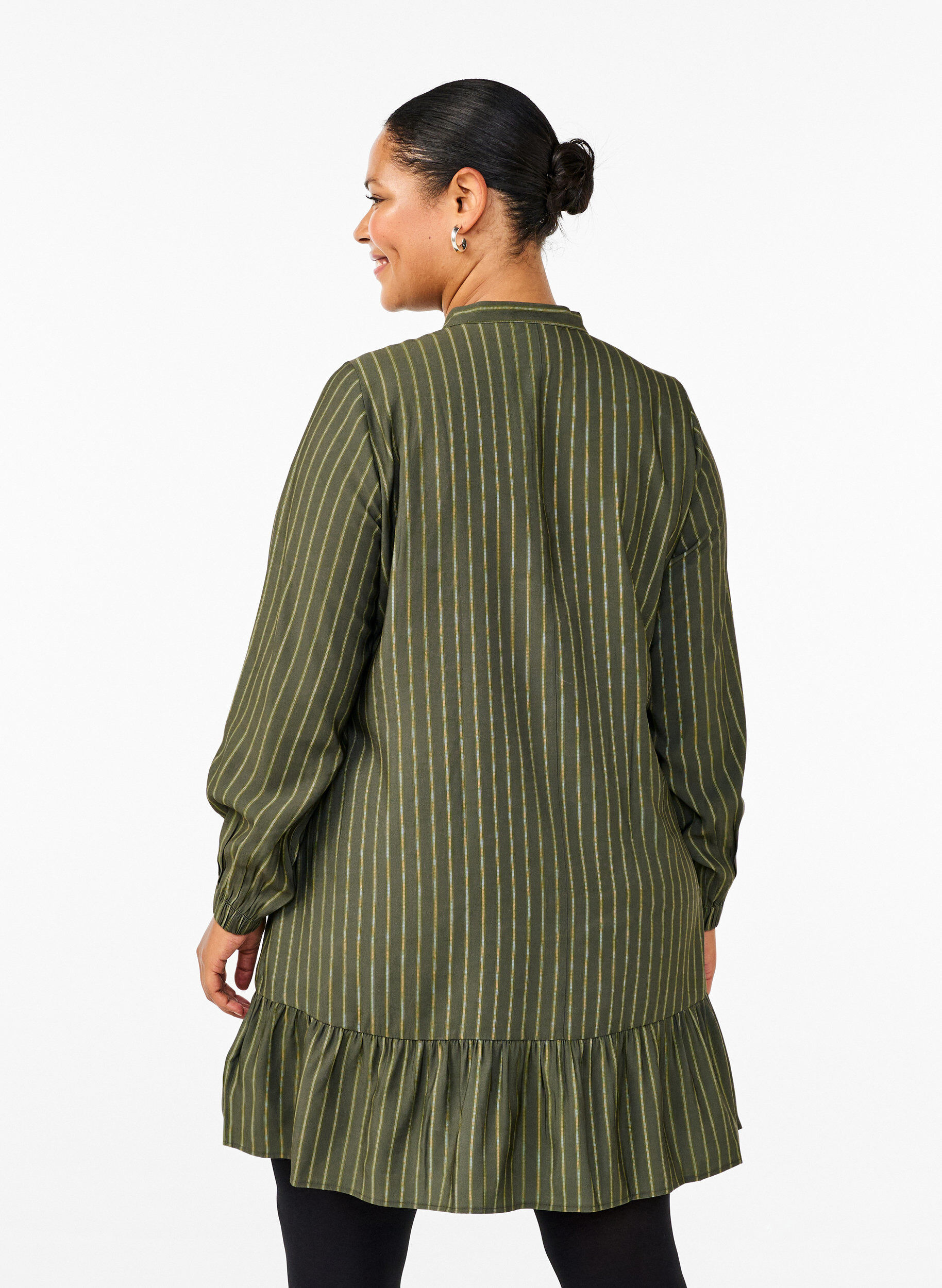 Zizzi Kort stribet kjole med fl&aelig;sedetalje, Thyme Stripe AOP, Model image number 1