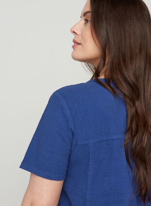 Kortærmet bomulds bluse med v-hals, Twilight Blue, Model image number 2
