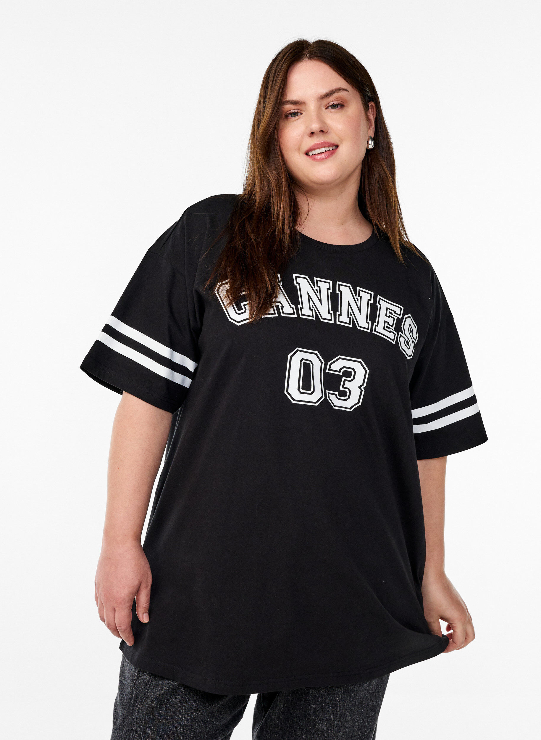 Sporty oversize college t-shirt, Sort, Model