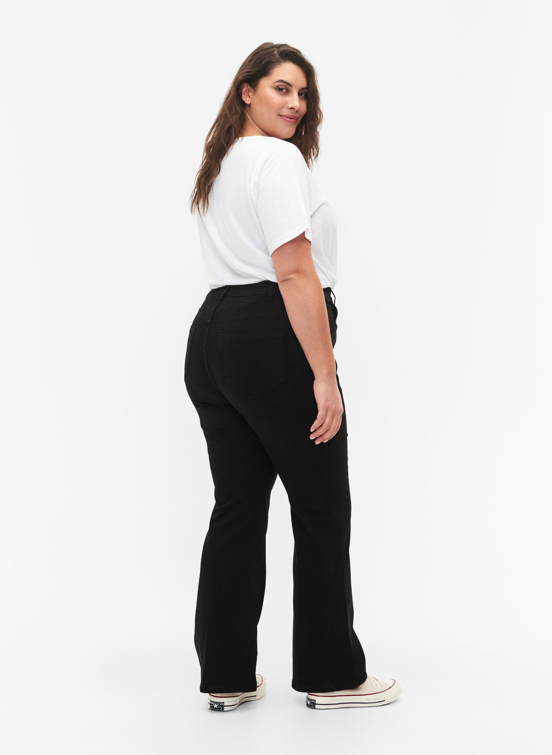 ZizziH&oslash;jtaljede jeans med bootcut, Sort, Model image number 1