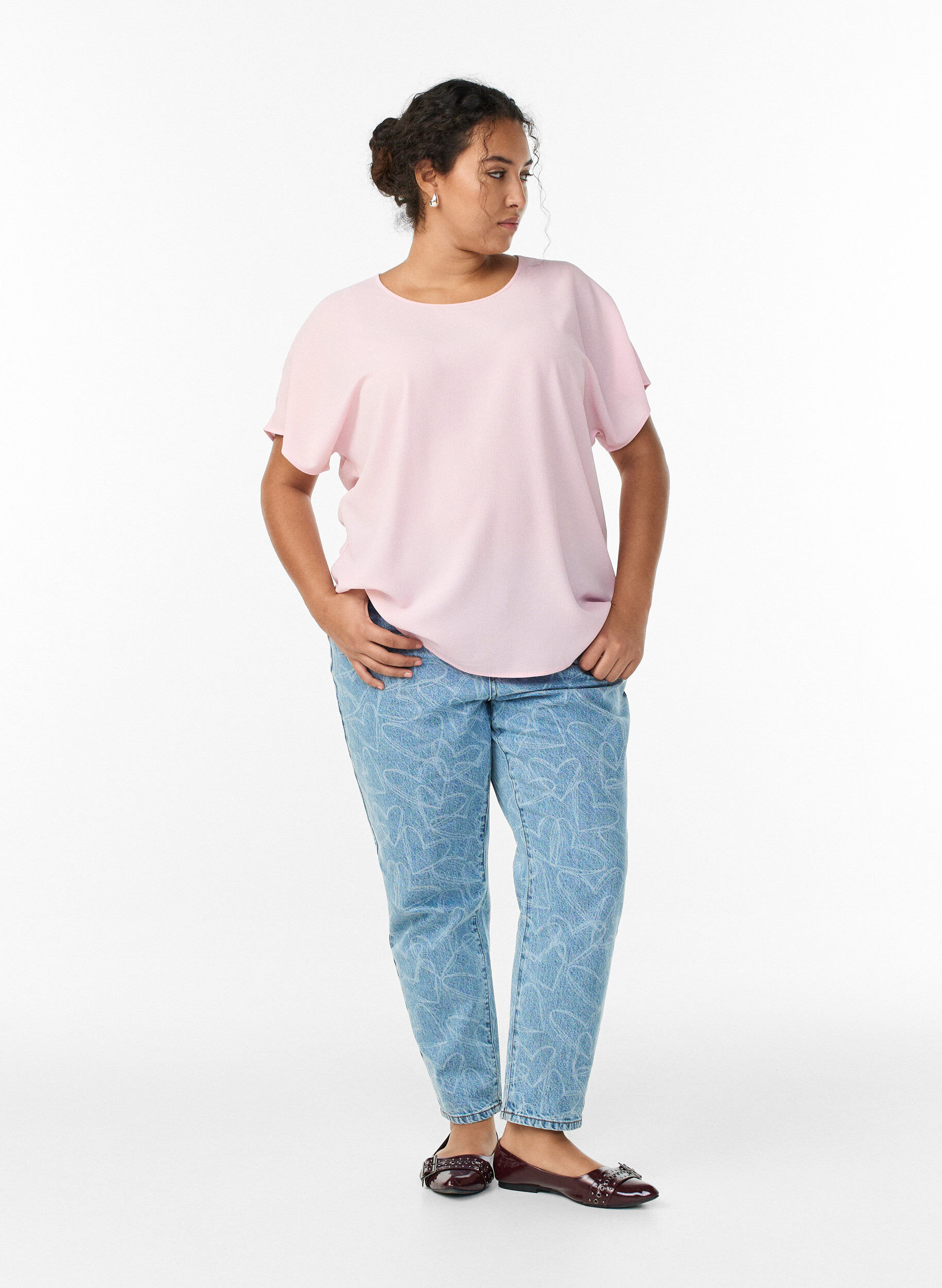 ZizziBluse med korte &aelig;rmer og rund halsudsk&aelig;ring , Lyser&oslash;d, Model image number 1