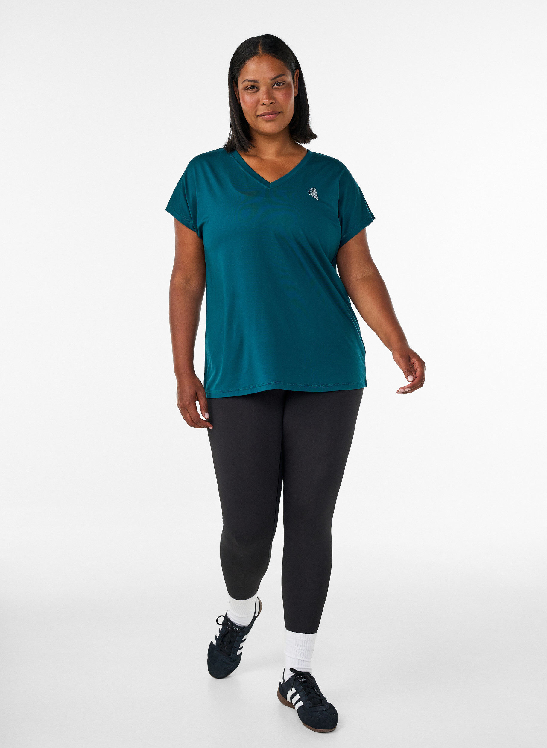 ZizziL&oslash;s tr&aelig;nings t-shirt med v-hals, Gr&oslash;n, Model image number 1