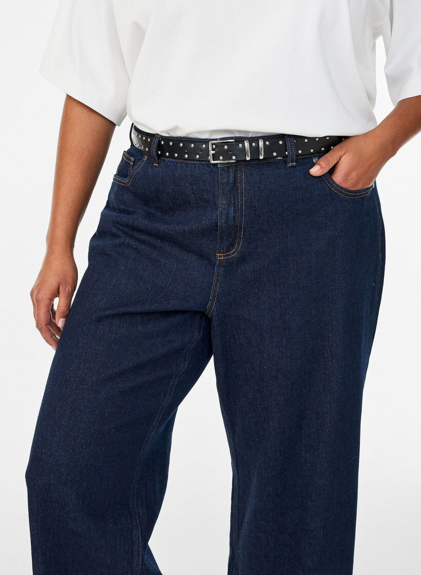 Imiteret l&aelig;der b&aelig;lte med nitter, Sort, Model image number 0