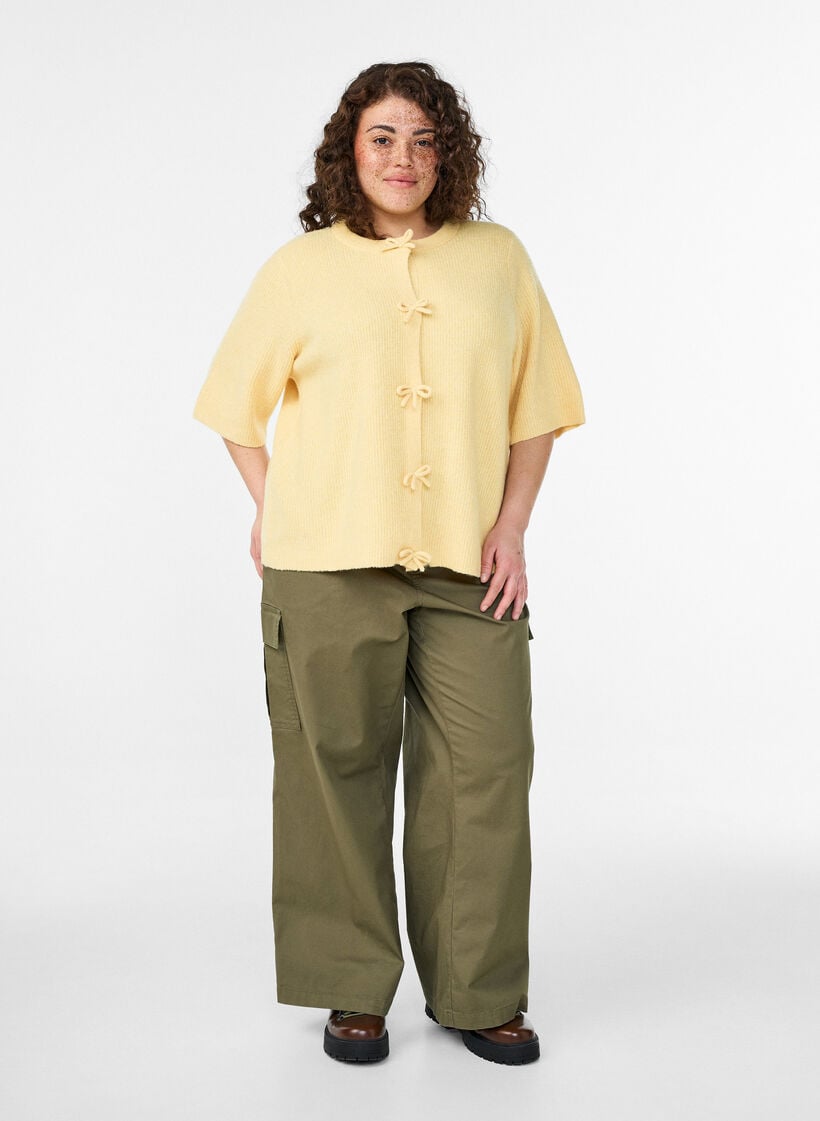 Kortærmet strikcardigan med sløjfer, Gul, Model