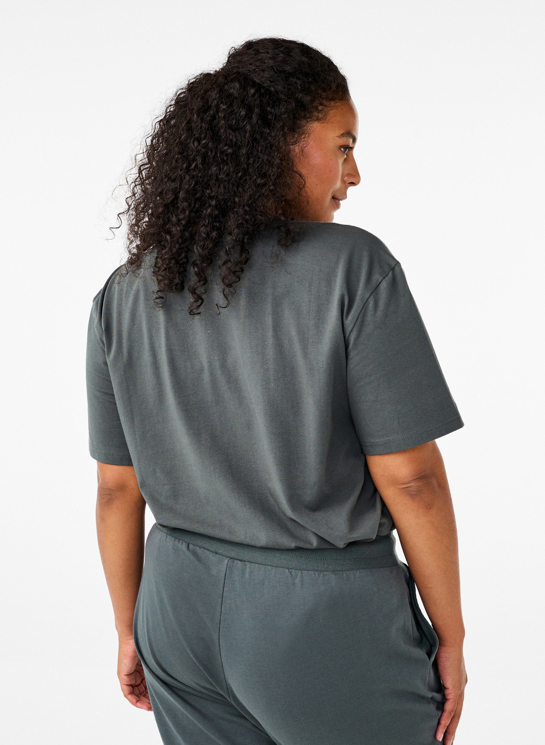 Zizzi Sporty t-shirt i &oslash;kologisk bomuld, , Model image number 2