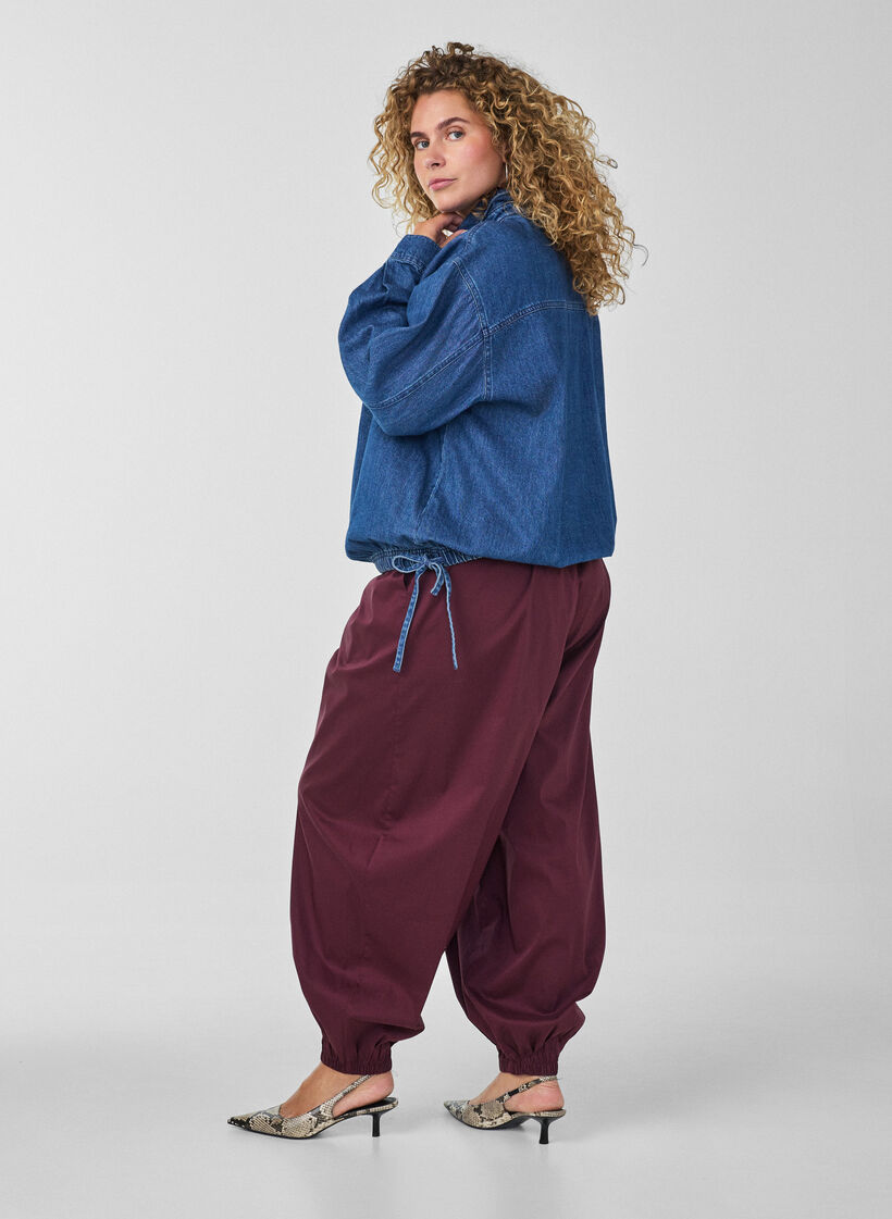 Denimbluse med ballonpasform, Bl&aring;, Model