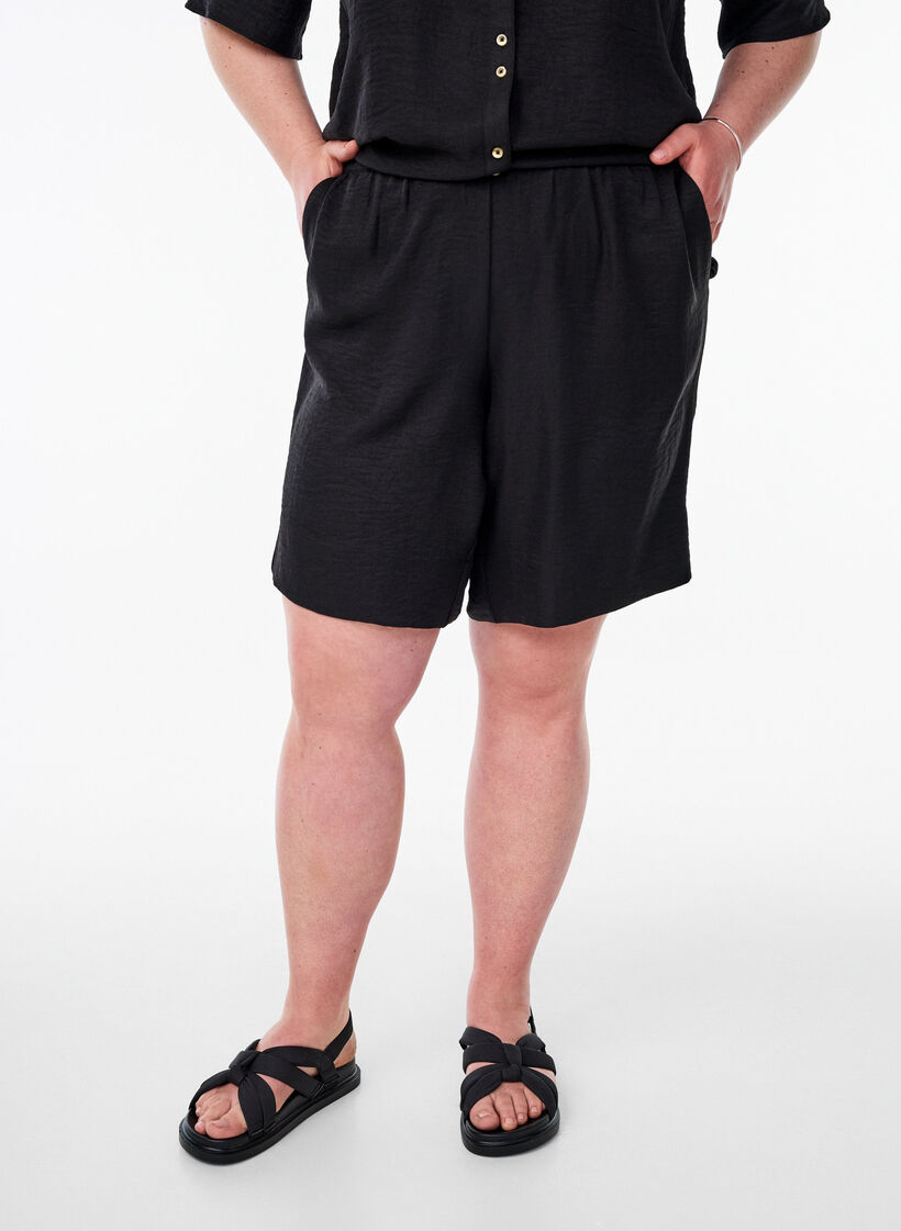 Shorts med lommer og høj talje, Sort, Model image number 3