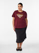 T-shirt med motiv, R&oslash;d, Model image number 1