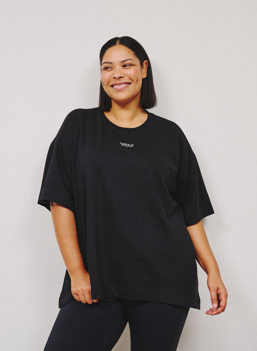 Active T-shirt med loose fit og broderet statement, Sort, Image image number 0