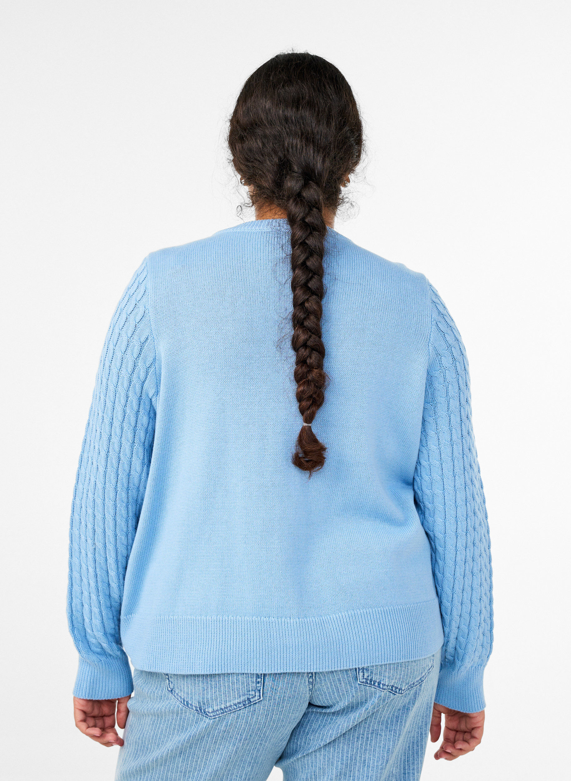 ZizziKabelstrikket cardigan med gyldne knapper, Bl&aring;, Model image number 2