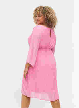 Plissé kjole med bindebånd, Pink Ditzy Flower, Model