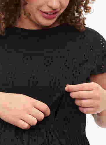 Graviditets kjole i broderi anglaise med ammefunktion, Black, Model image number 2