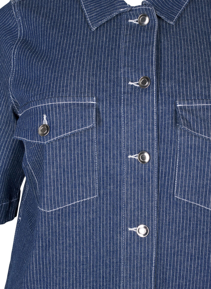 Nålestribet denimkjole med brystlommer, Blue Denim Stripe, Packshot image number 2