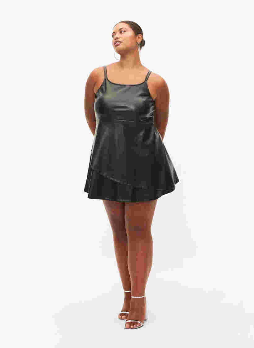 Imiteret læderkjole med a-shape, Black, Model image number 3