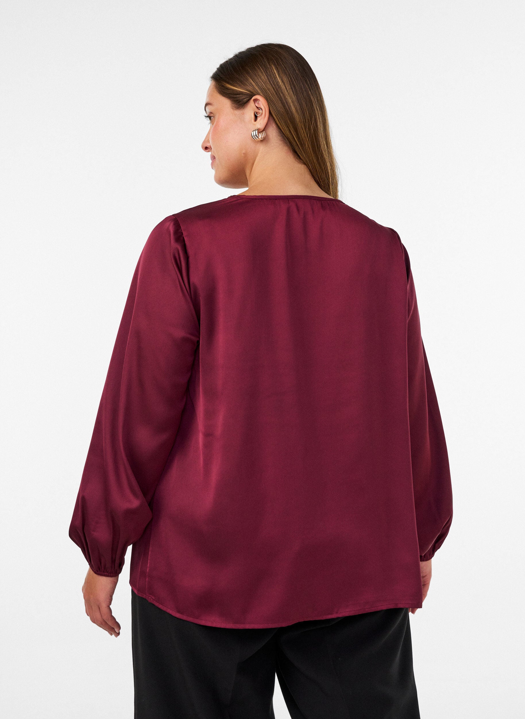 ZizziSatinbluse med blondeapplikation og perler, R&oslash;d, Model image number 2