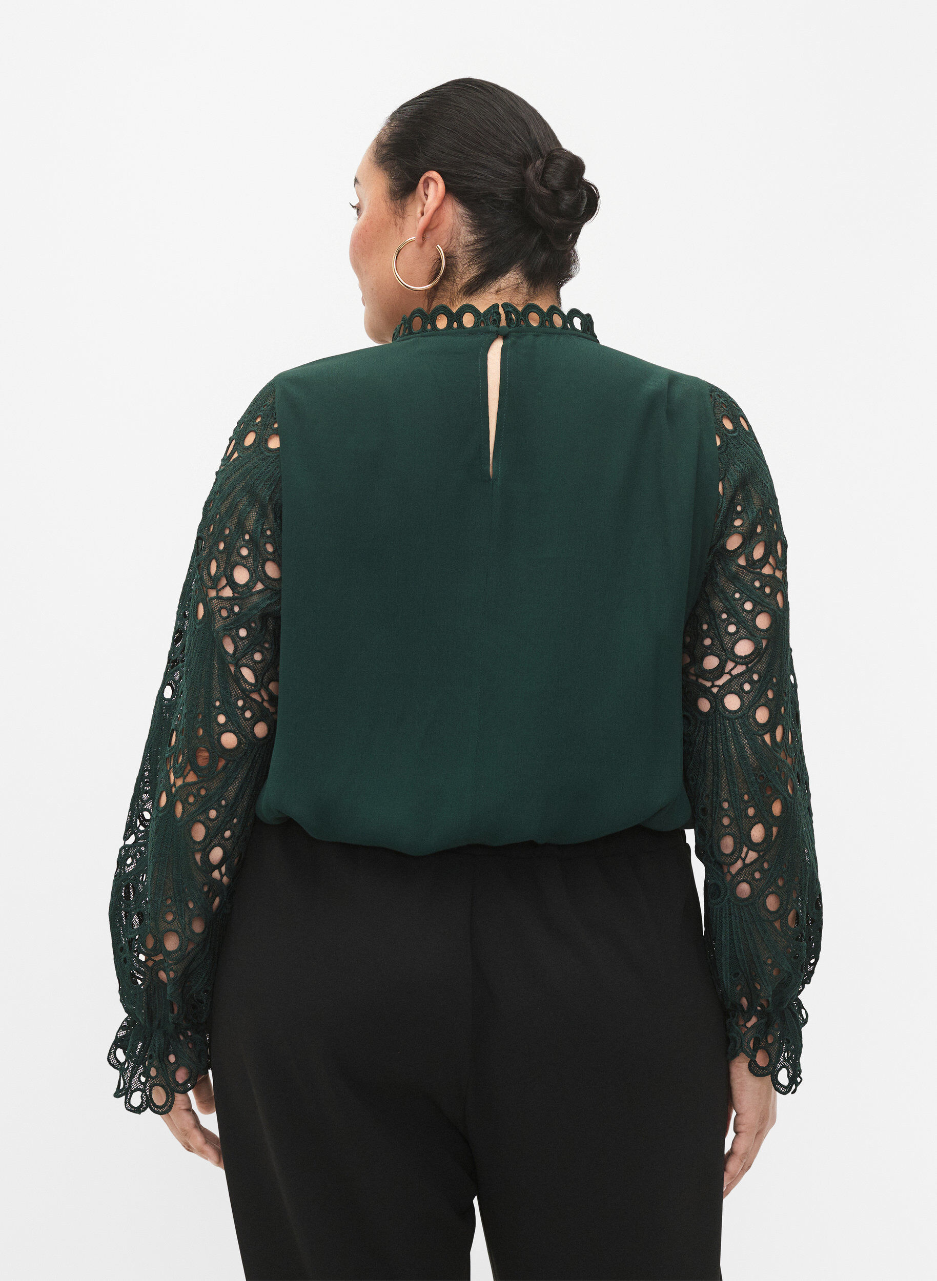Zizzi Viskosebluse med crochet &aelig;rmer, Scarab, Model image number 1