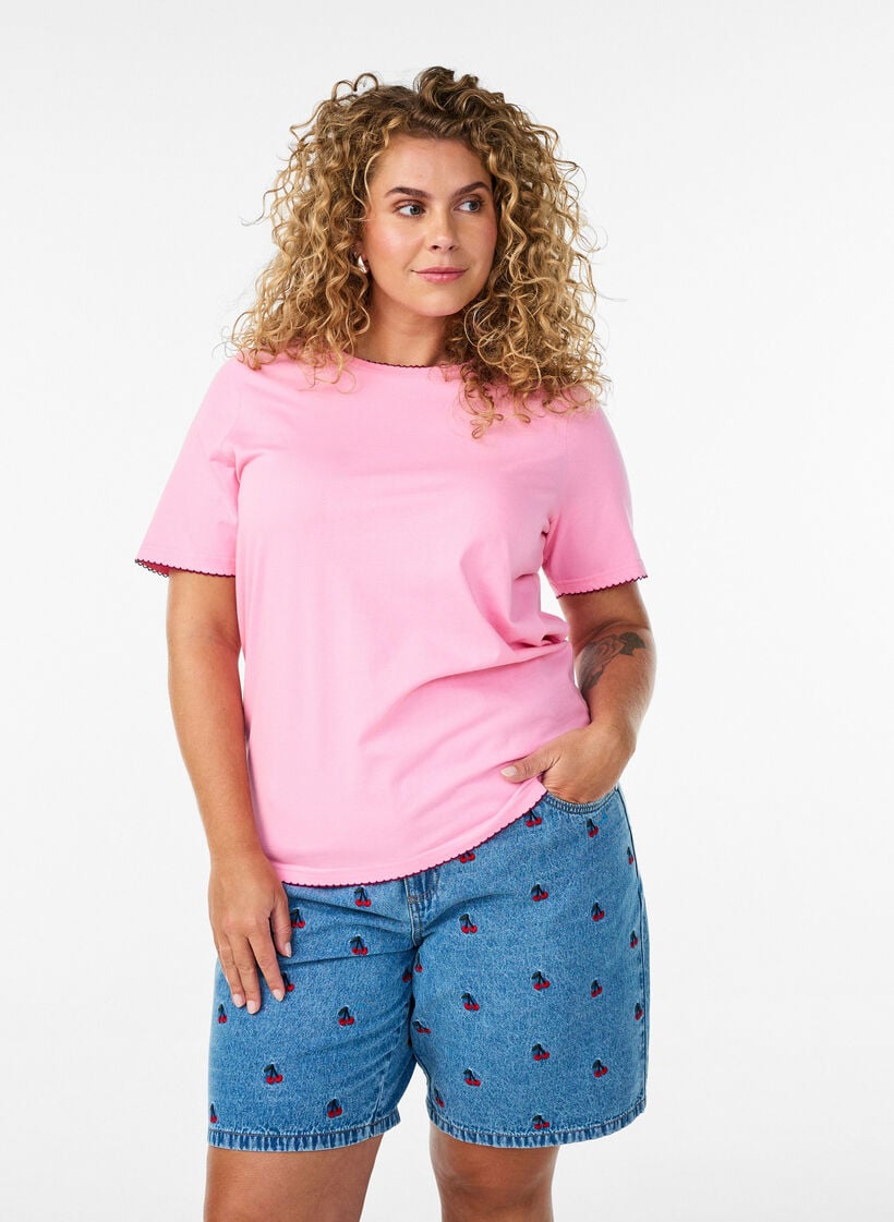 Denim shorts med broderede motiver, Bl&aring;, Model image number 0