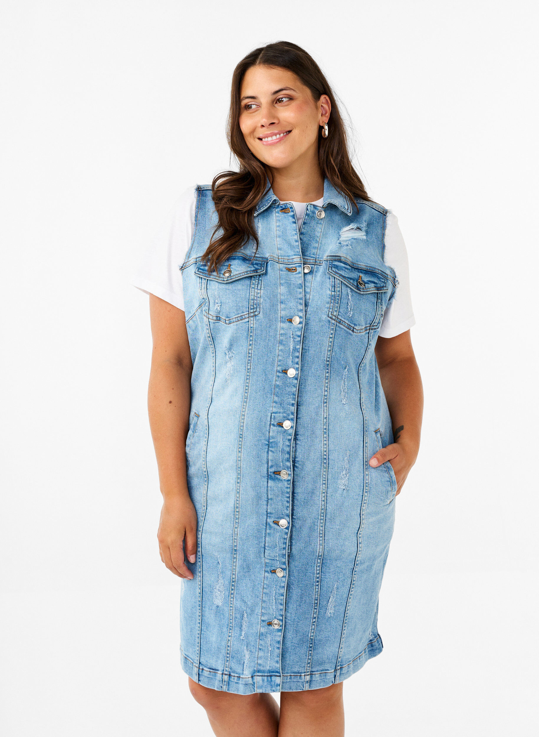 Zizzi &AElig;rmel&oslash;s denimkjole med r&aring; sliddetaljer, Light Blue Denim, Model image number 0