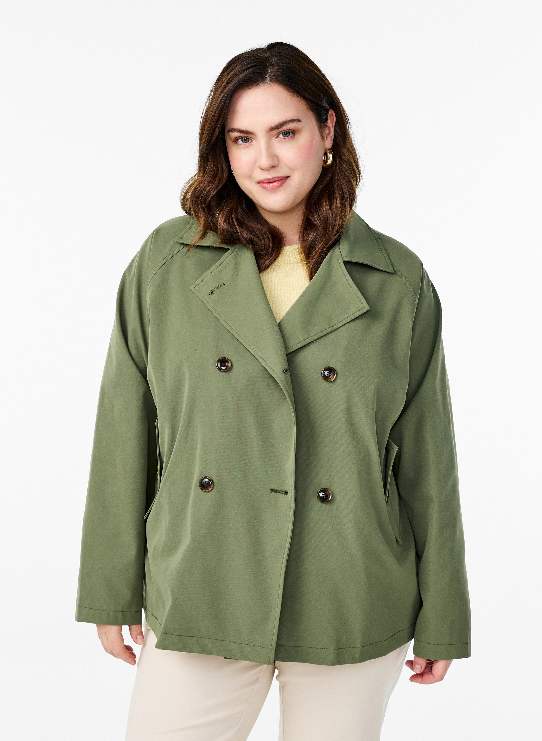 Kort trenchcoat med lommer, Gr&oslash;n, Model