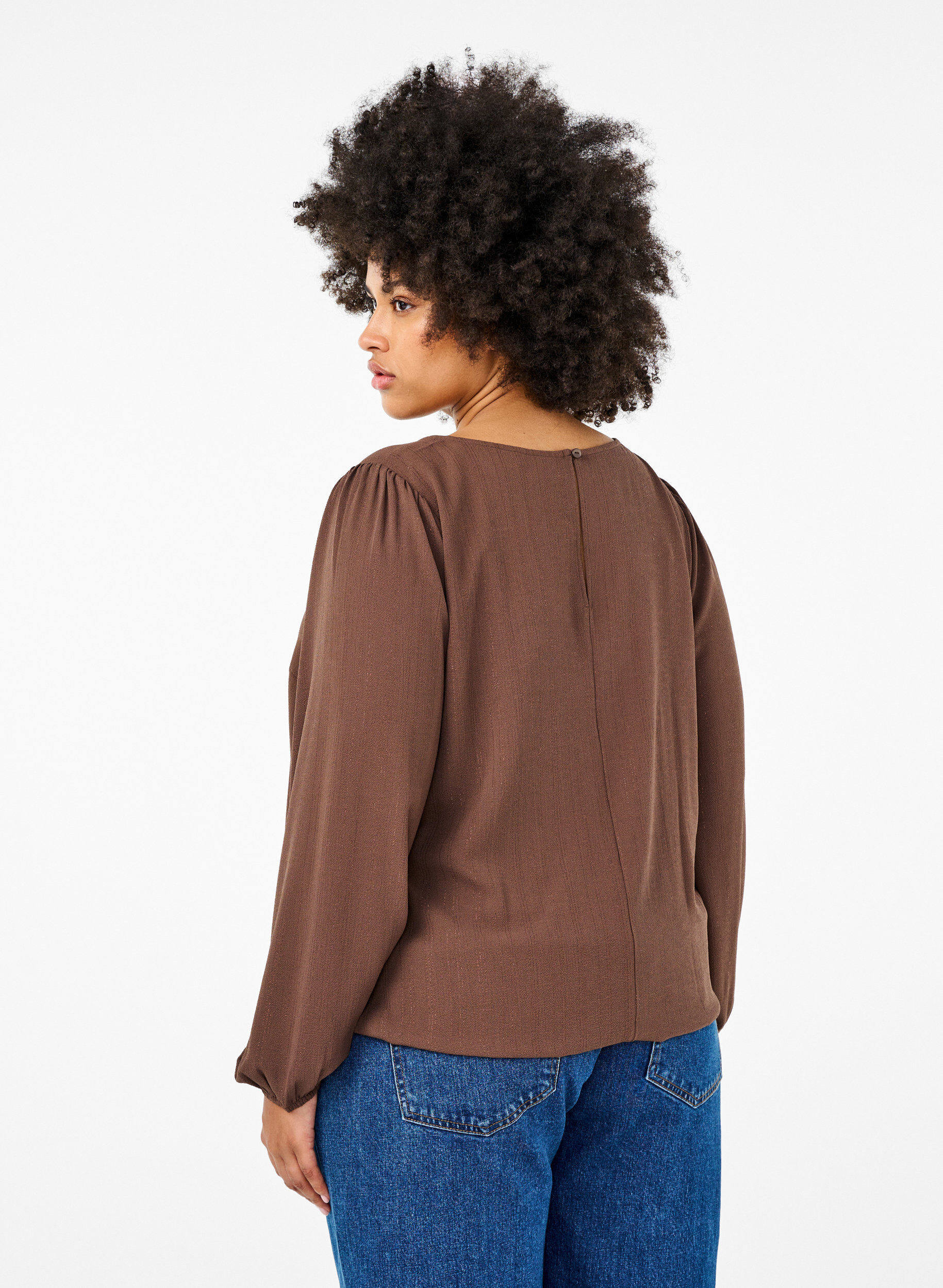 Zizzi Bluse med s&oslash;lv glimmer, Brun, Model image number 2