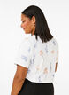 T-shirt i økologisk bomuld med blomsterprint, White W. Blue flower, Model image number 1