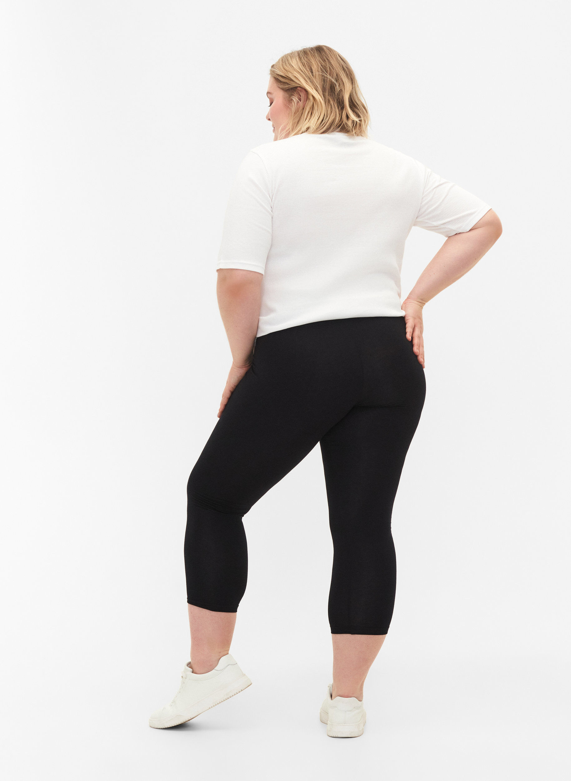 ZizziBasis 3/4 leggings i viskose, Sort, Model image number 2