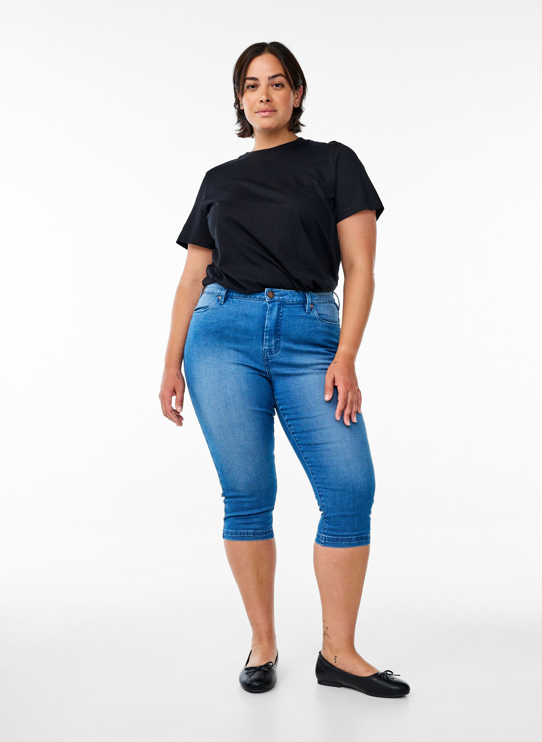 H&oslash;jtaljede Amy capri jeans med super slim fit, Bl&aring;, Model