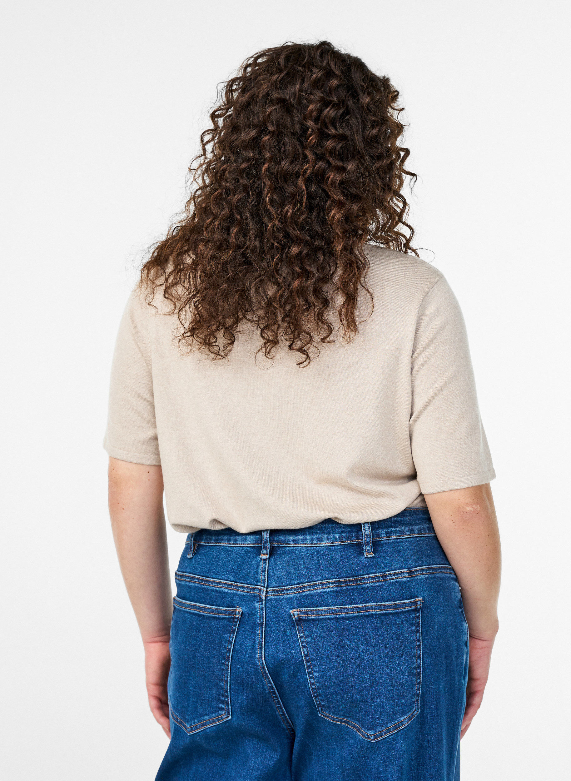 Zizzi Kort&aelig;rmet strikbluse i viskose, Beige, Model image number 2