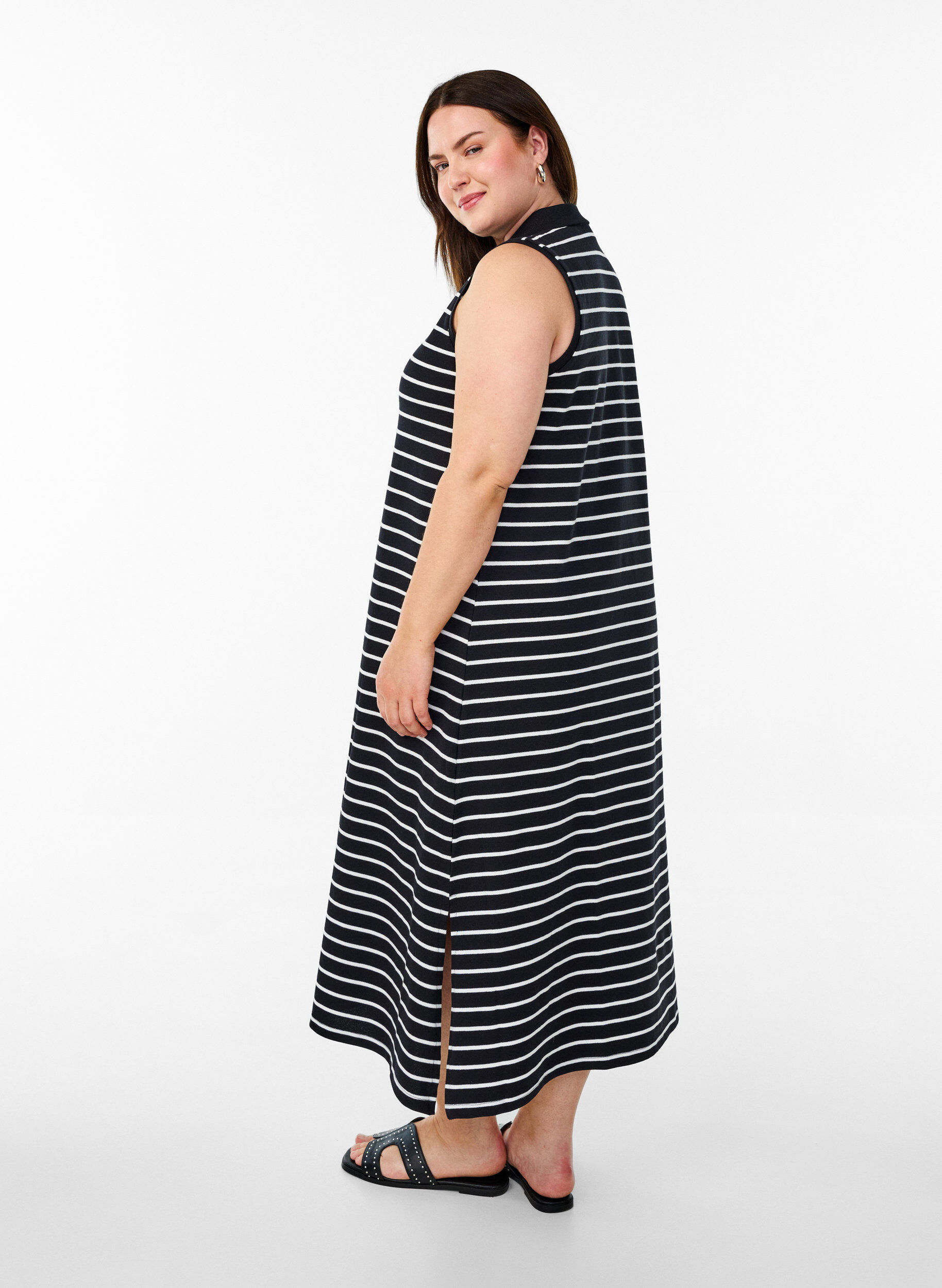 Zizzi &AElig;rmel&oslash;s polo kjole i midil&aelig;ngde, Sort, Model image number 1