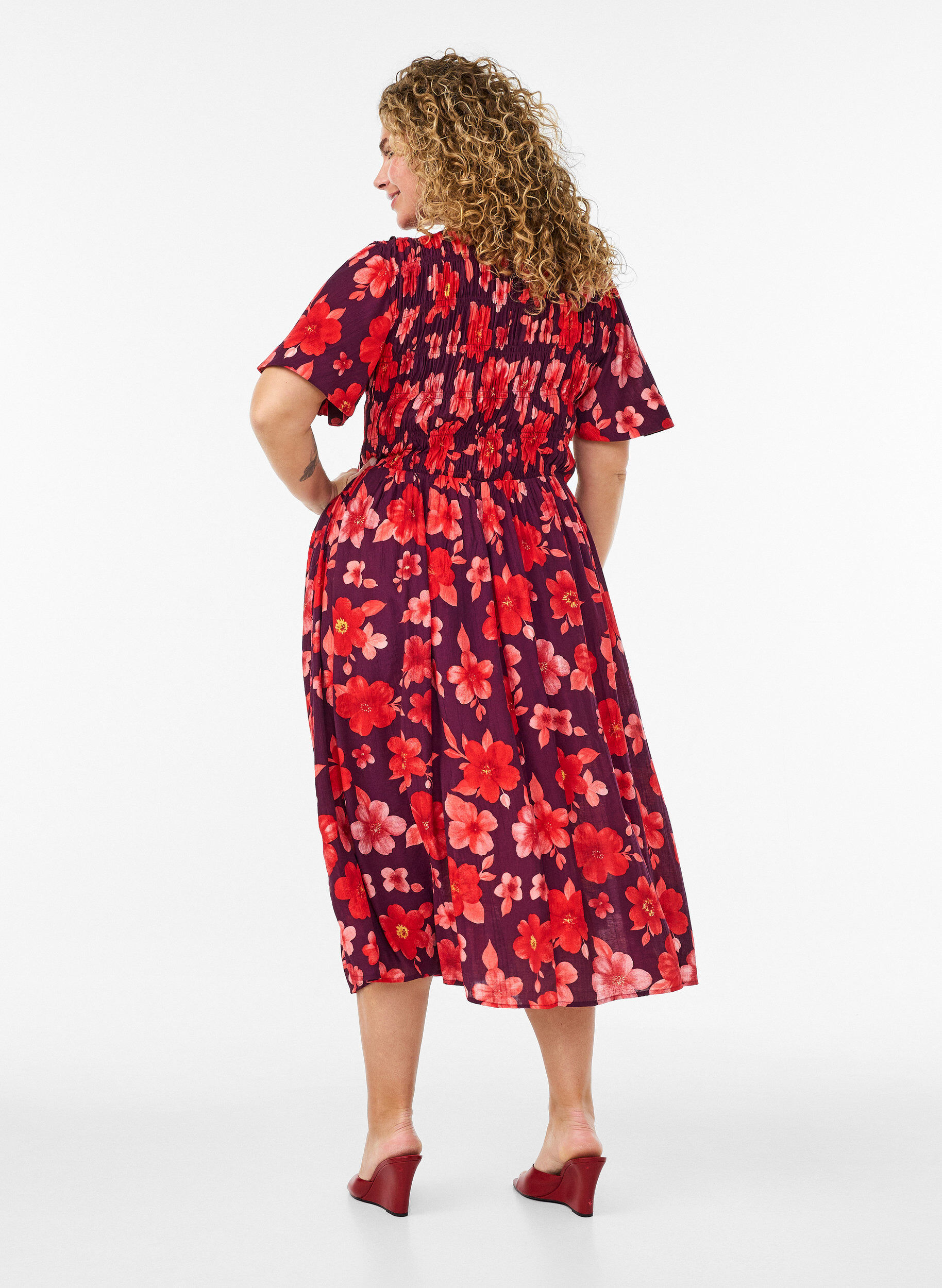 ZizziKjole med smock og blomsterprint, Lilla, Model image number 1
