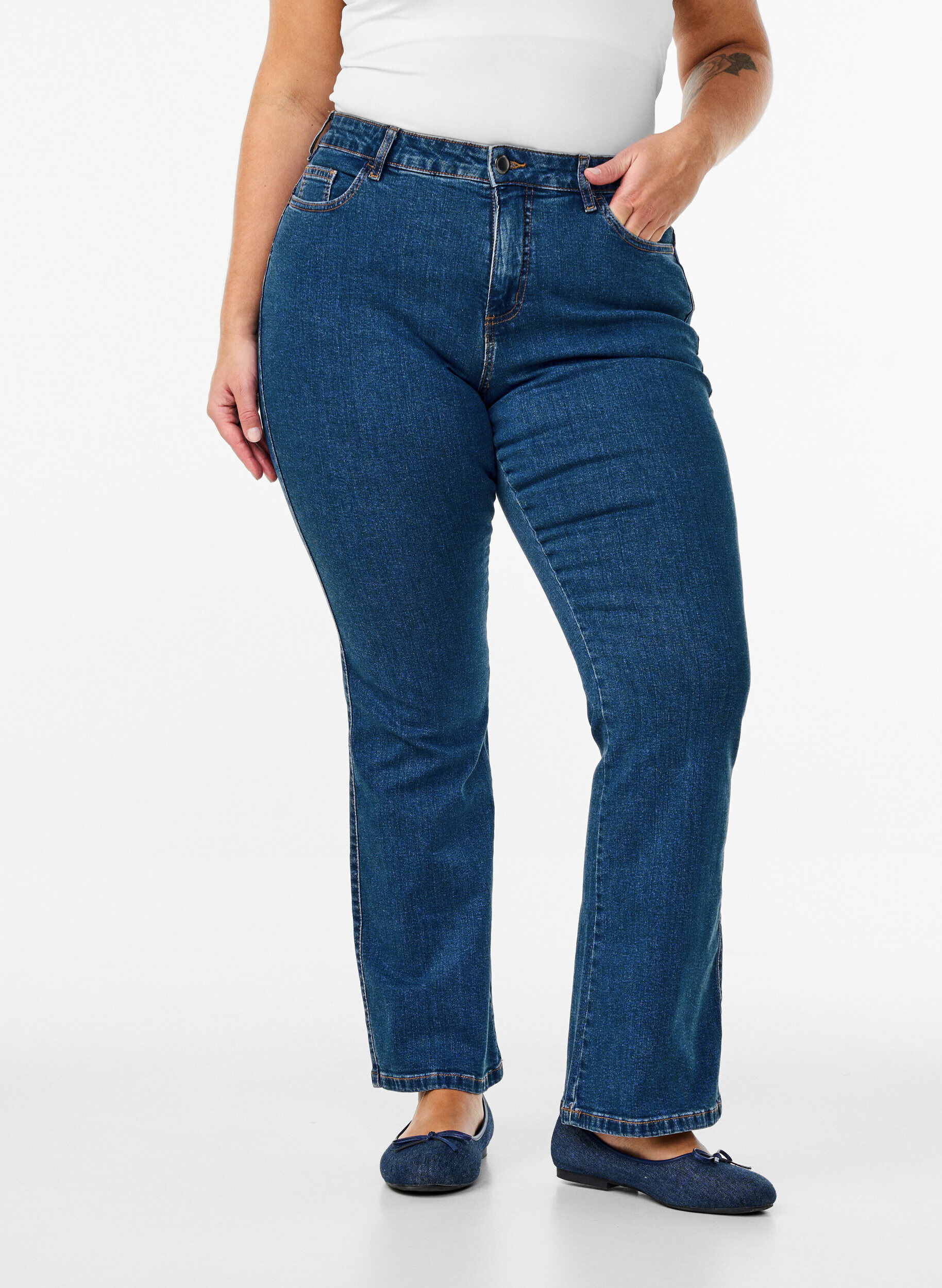 ZizziEllen bootcut jeans med h&oslash;j talje, Bl&aring;, Model image number 2