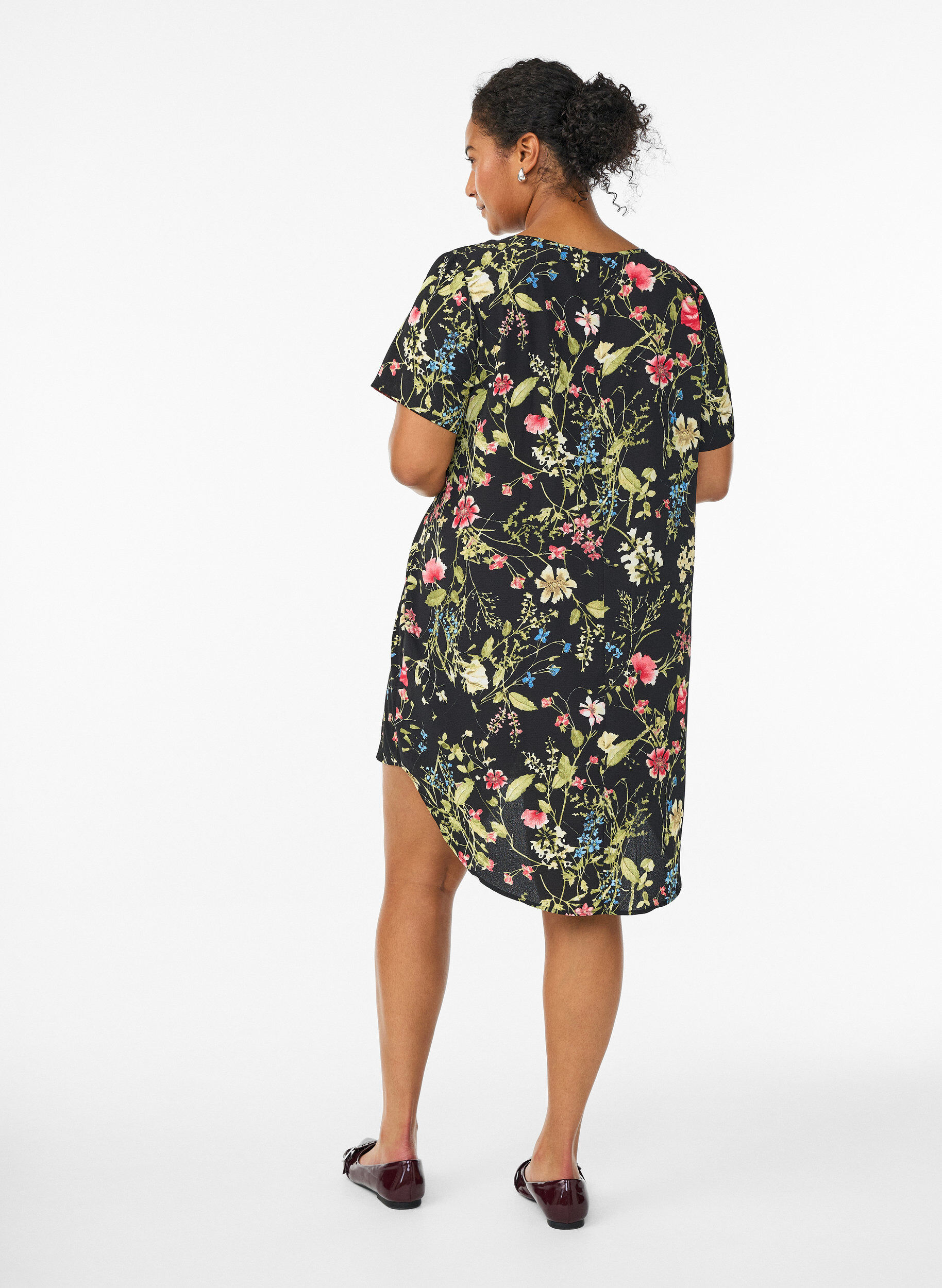 Zizzi Kjole med print og korte &aelig;rmer, Sort, Model image number 2