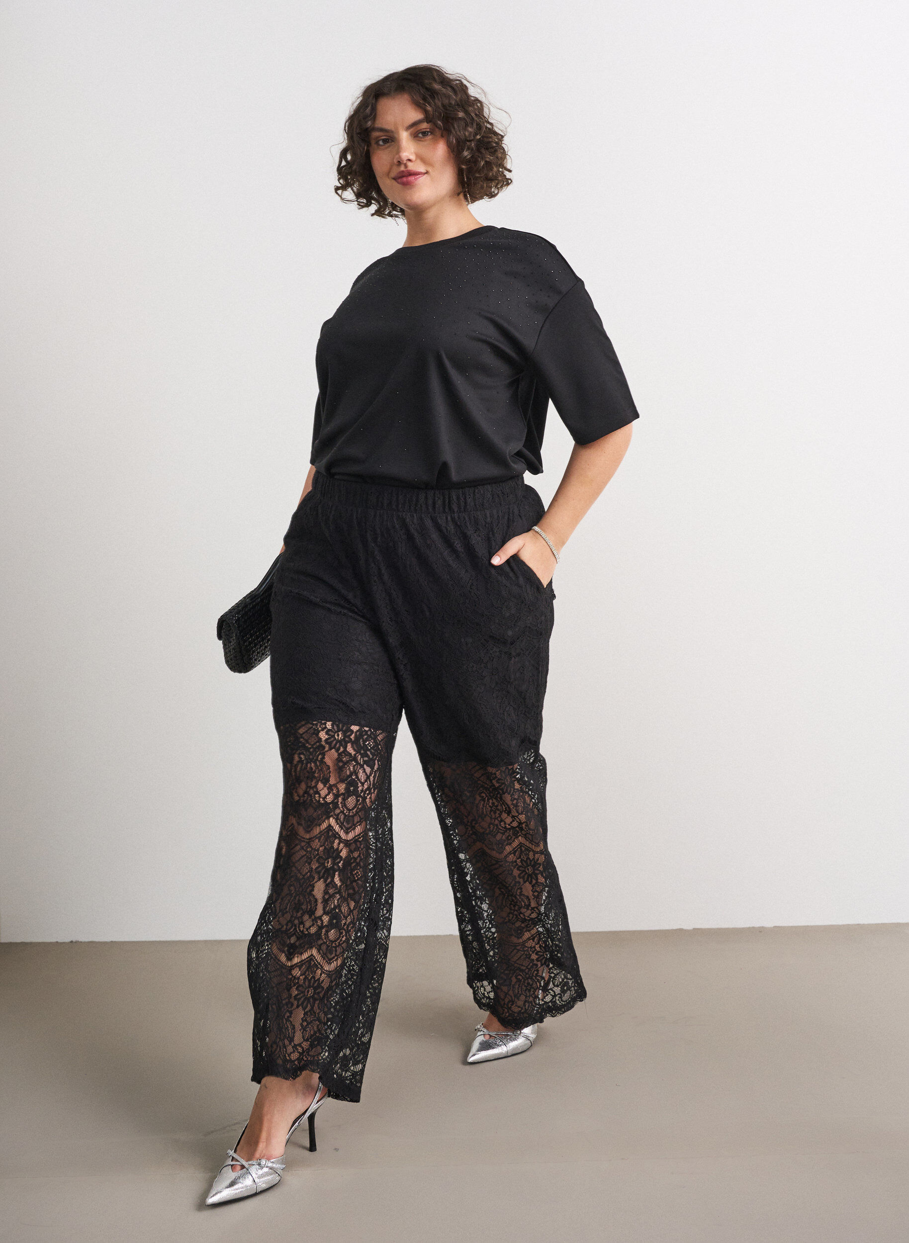 ZizziT-shirt med rhinsten og rund hals, Sort, Model image number 1