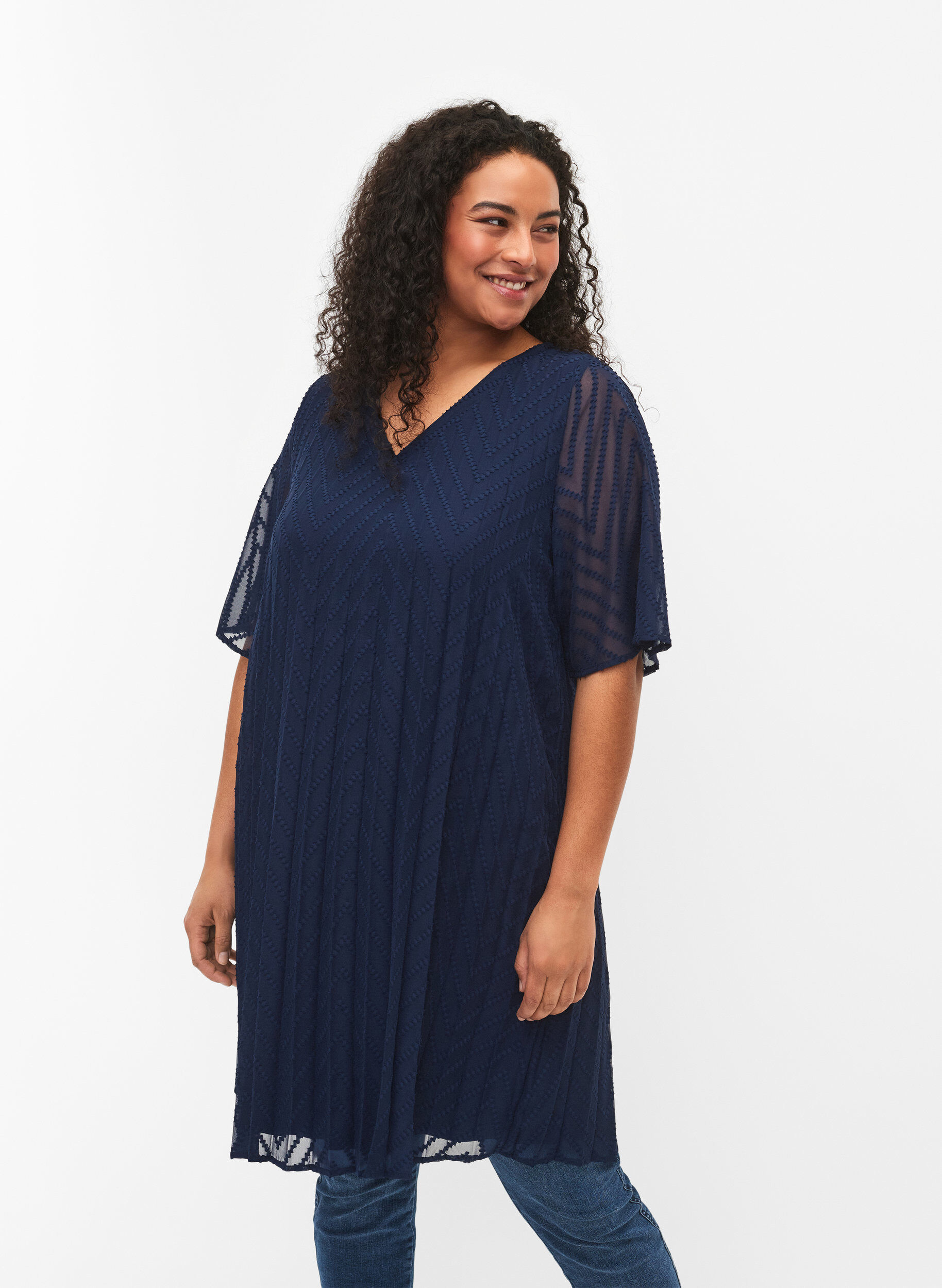 Zizzi Kort&aelig;rmet kjole med struktur, Navy Blazer, Model image number 0