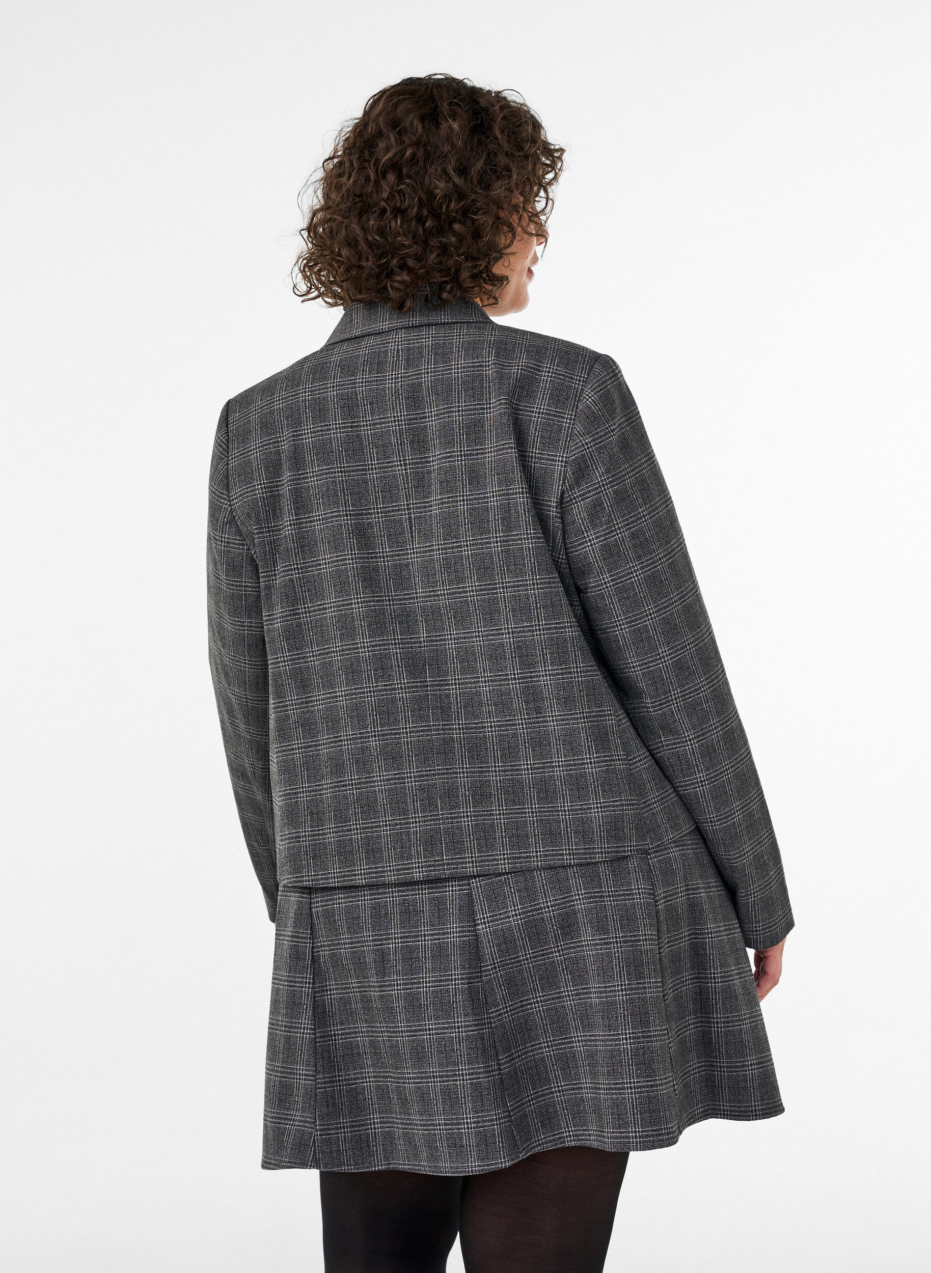 ZizziKort blazer med ternet m&oslash;nster, Gr&aring;, Model image number 2