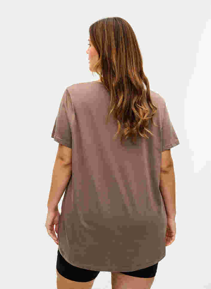 Oversize nat t-shirt i økologisk bomuld, Falcon Text, Model