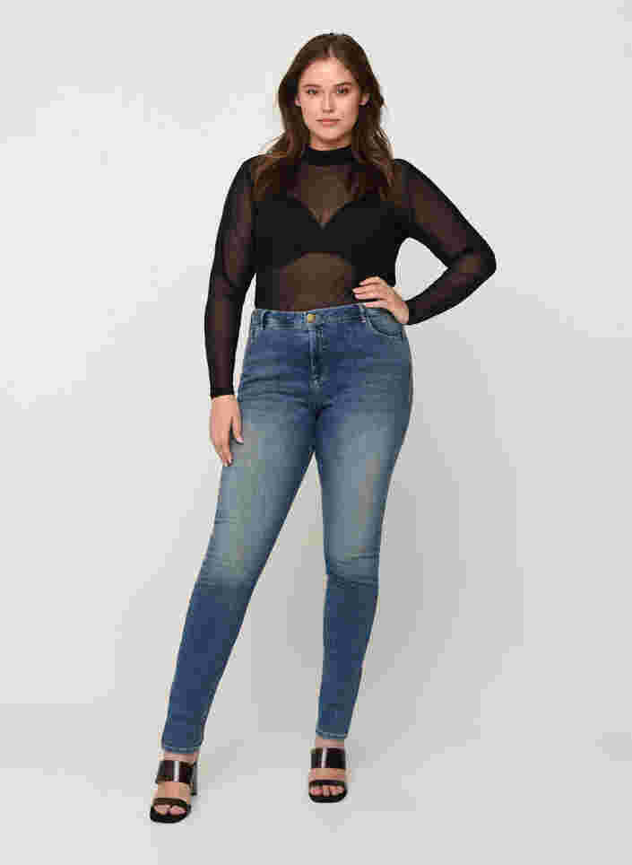 Højtaljede Amy jeans med super slim fit , Blue denim, Model
