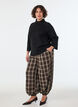 Strikbluse i viskoseblanding med rullekrave, Sort, Model image number 1