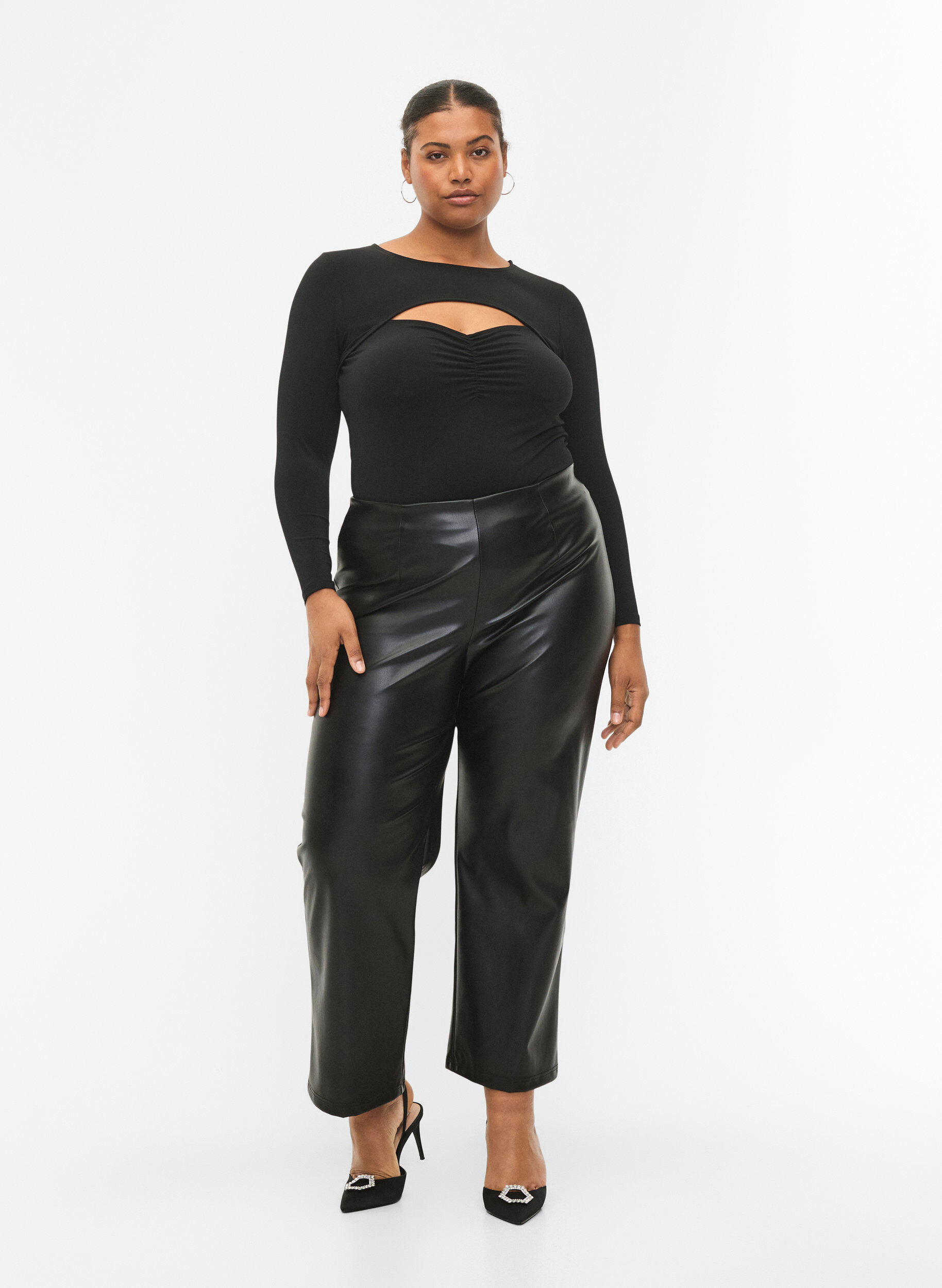 Zizzi Cut-out bluse med lange &aelig;rmer, Black, Model image number 3