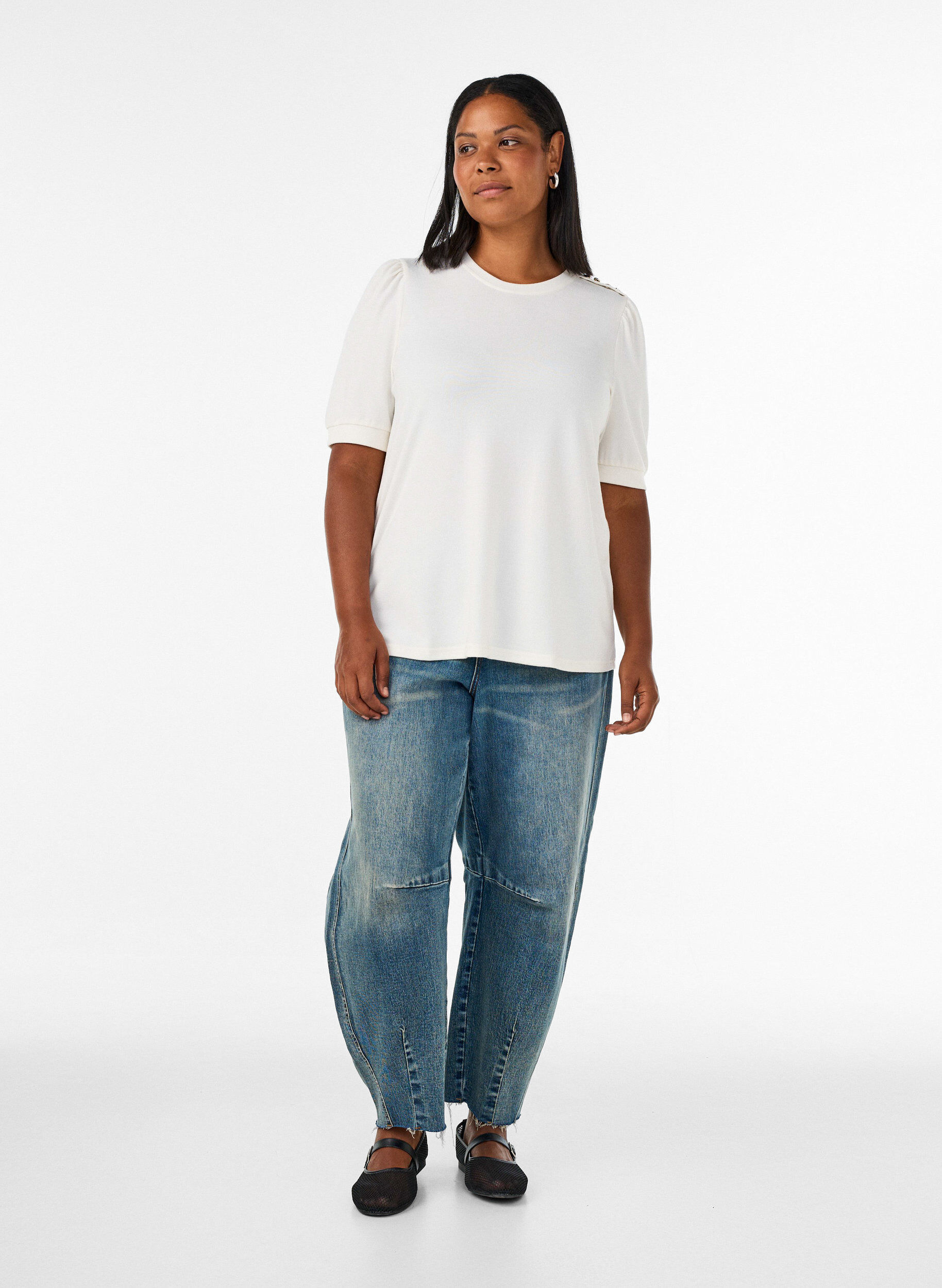 ZizziBluse med knapdetalje og korte puf&aelig;rmer, Beige, Model image number 1