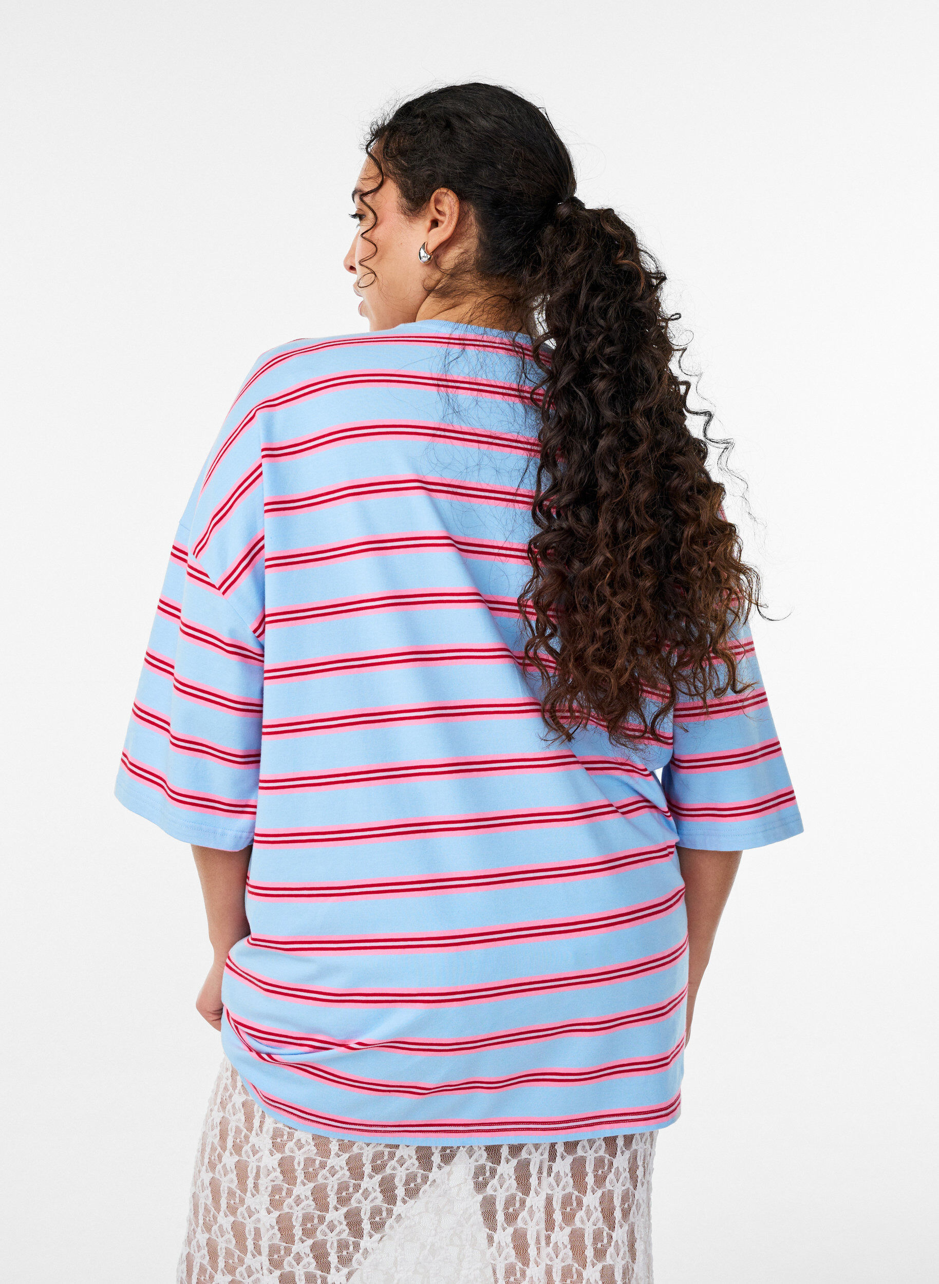 ZizziOversize T-shirt med striber og 1/2 &aelig;rmer, Bl&aring;, Model image number 2