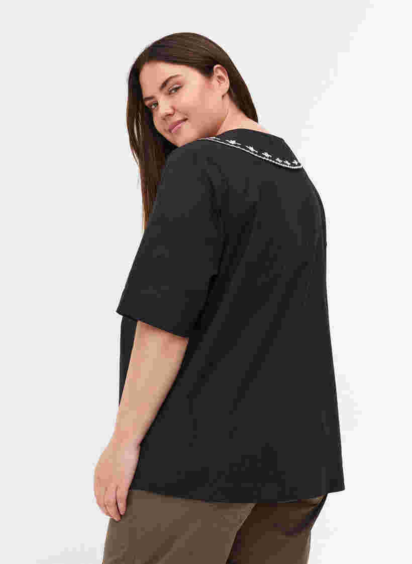Kortærmet skjorte i bomuld med stor krave, Black w. White, Model image number 1