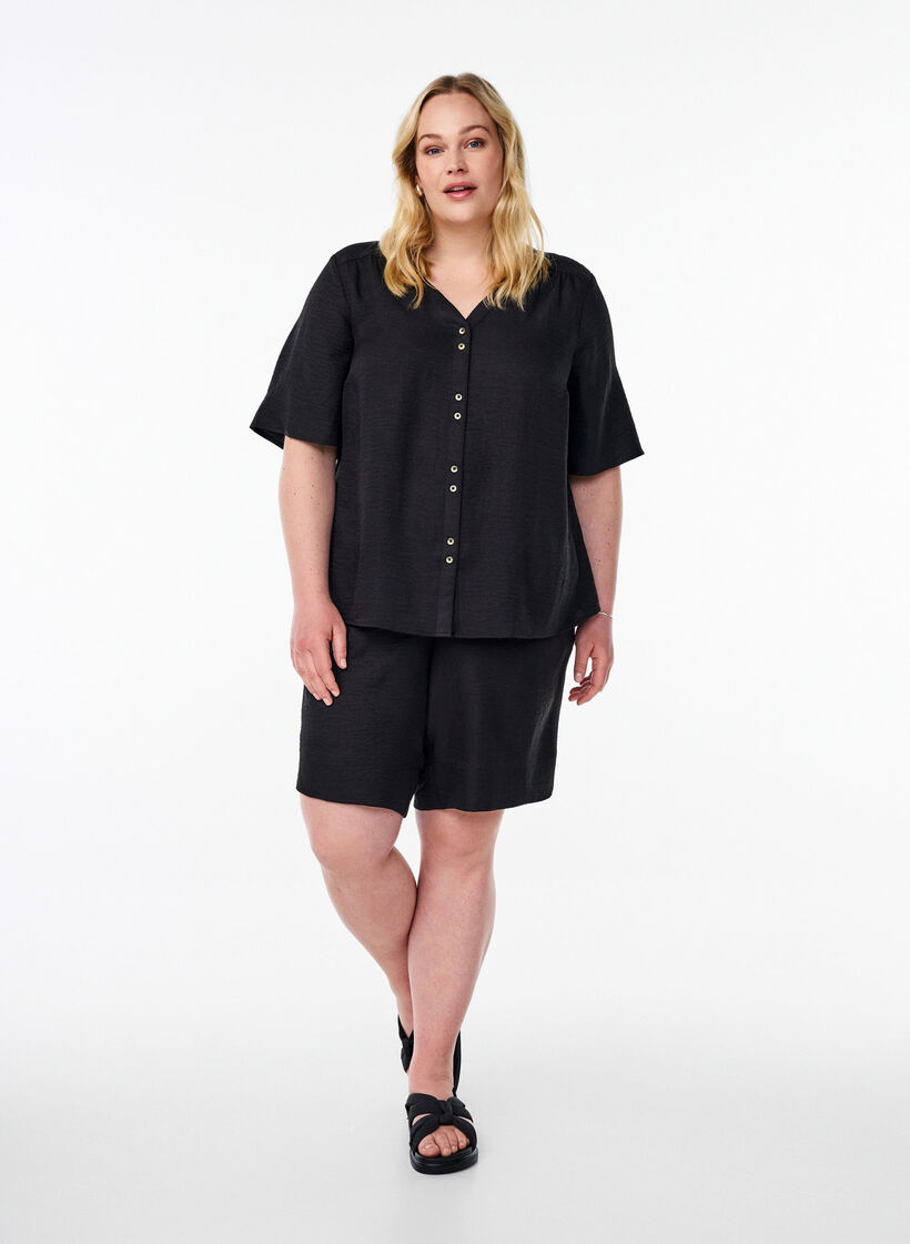 Skjortebluse med v-hals og korte &aelig;rmer, Sort, Model image number 1