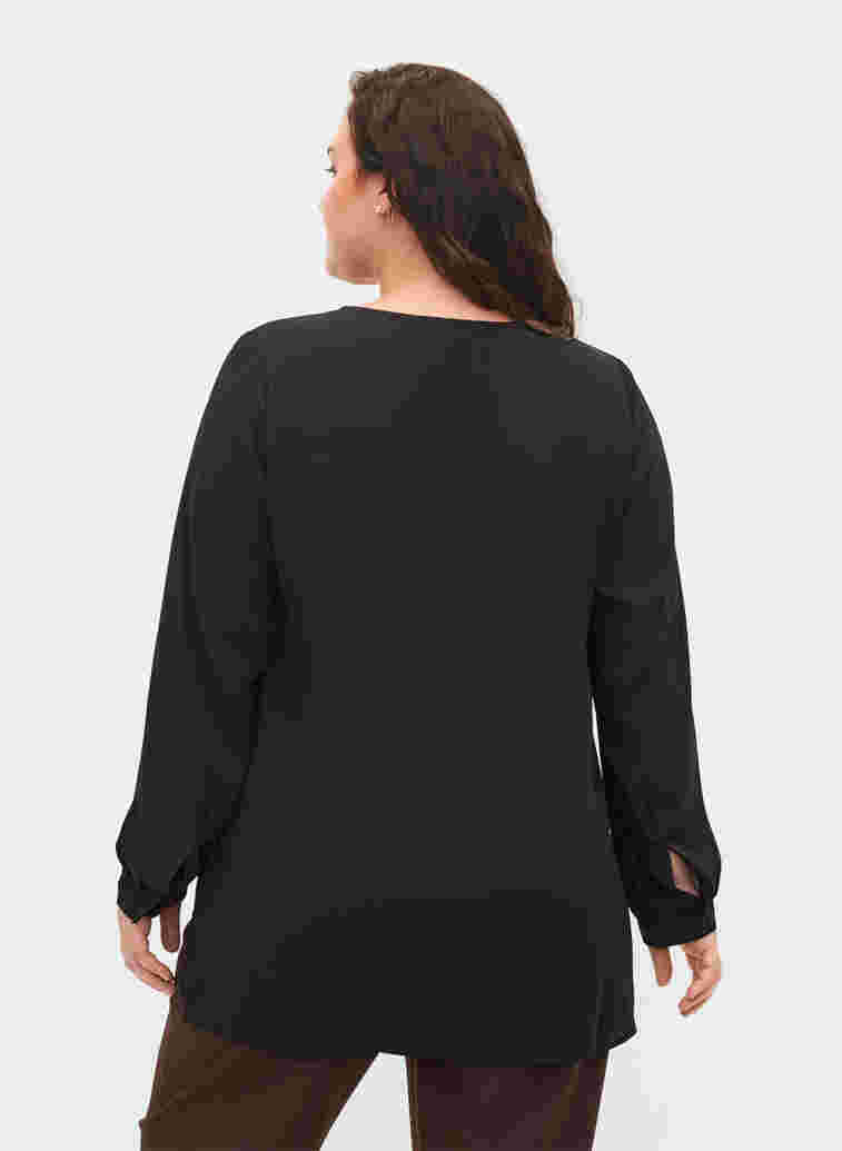 Ensfarvet skjorte med v-udskæring, Black, Model image number 0