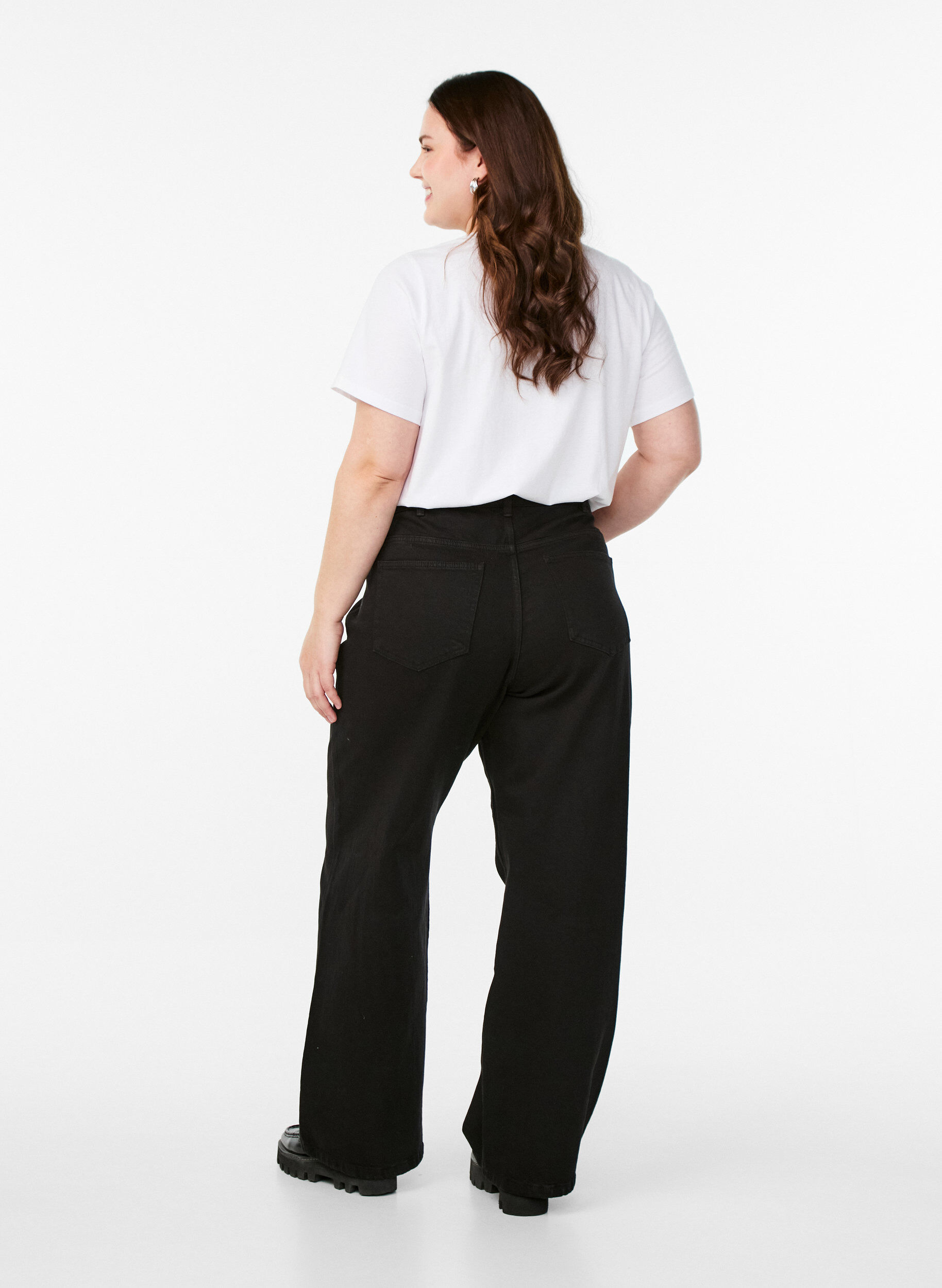 Zizzi Wide leg jeans med h&oslash;j talje, Sort, Model image number 1