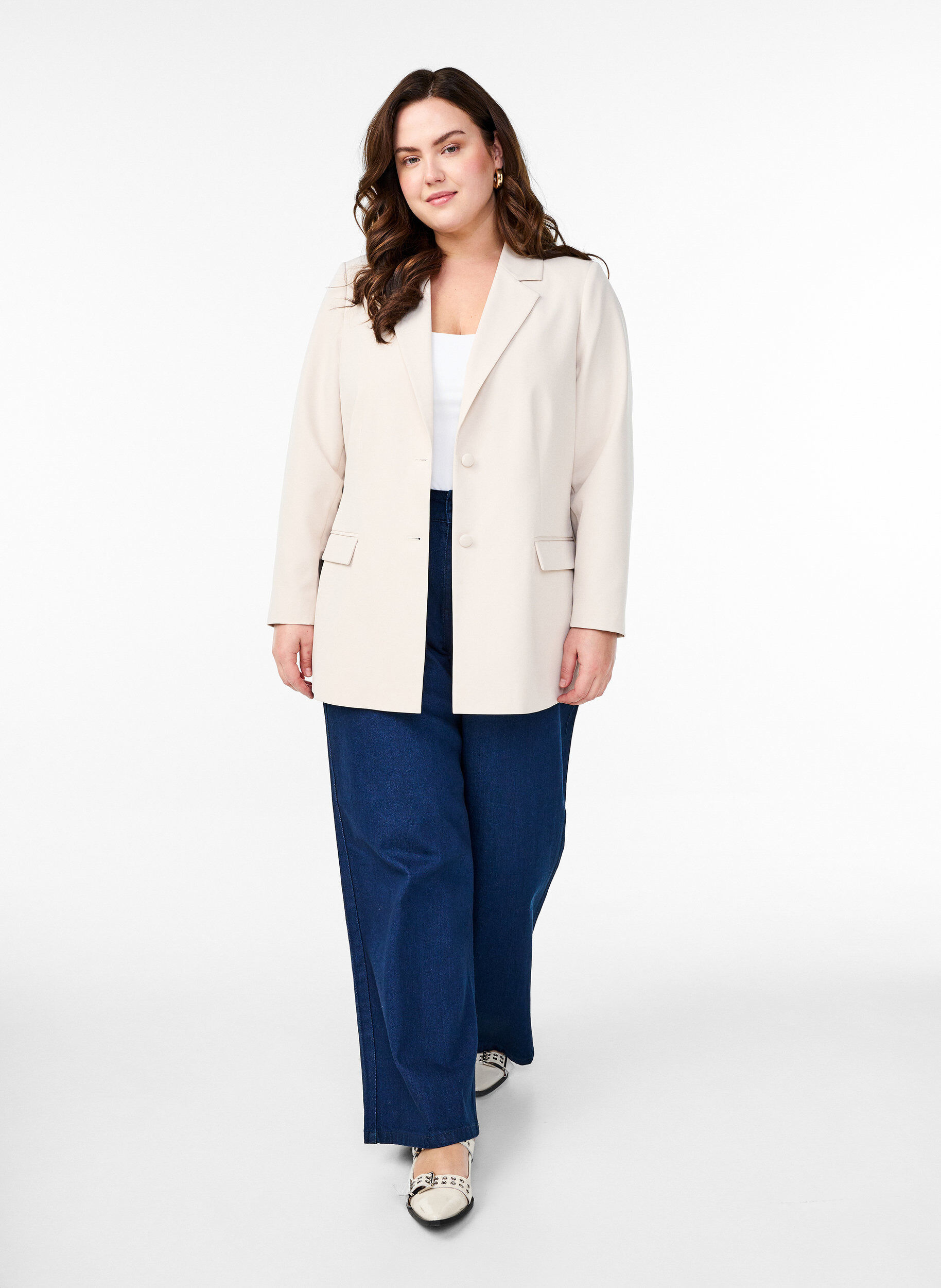 Zizzi Klassisk blazer med knaplukning, Beige, Model image number 1