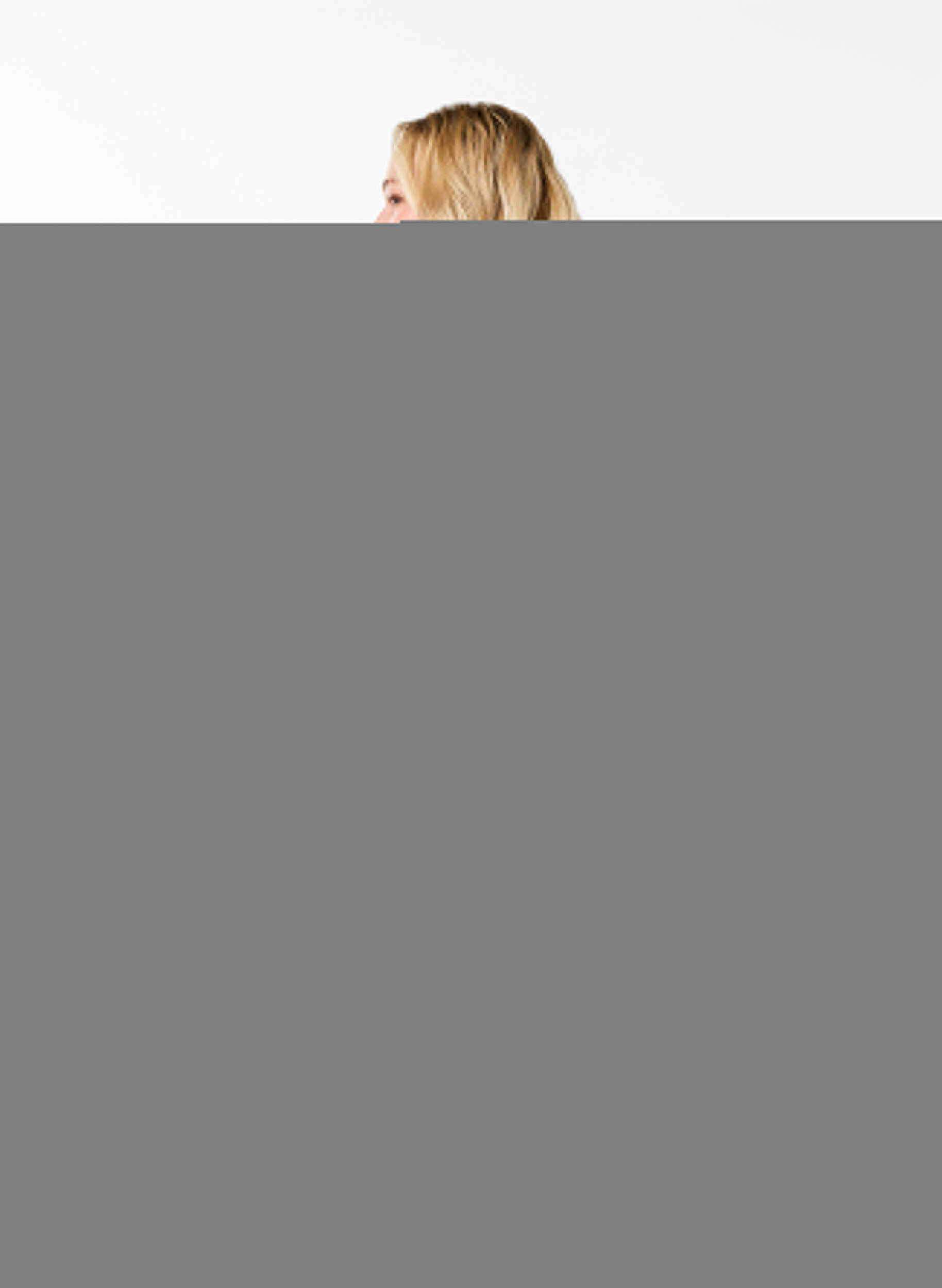 Zizzi Morgenk&aring;be med lynl&aring;s og h&aelig;tte, Gr&aring;, Model image number 2