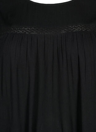 Kjole i viskose med blondebånd, Black, Packshot image number 2