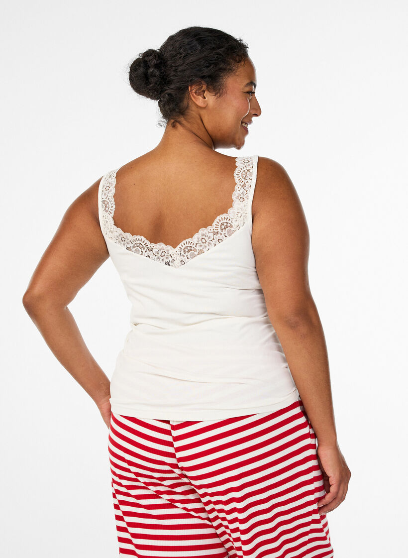 Viskose top med blondekant, Vanilla, Model image number 2